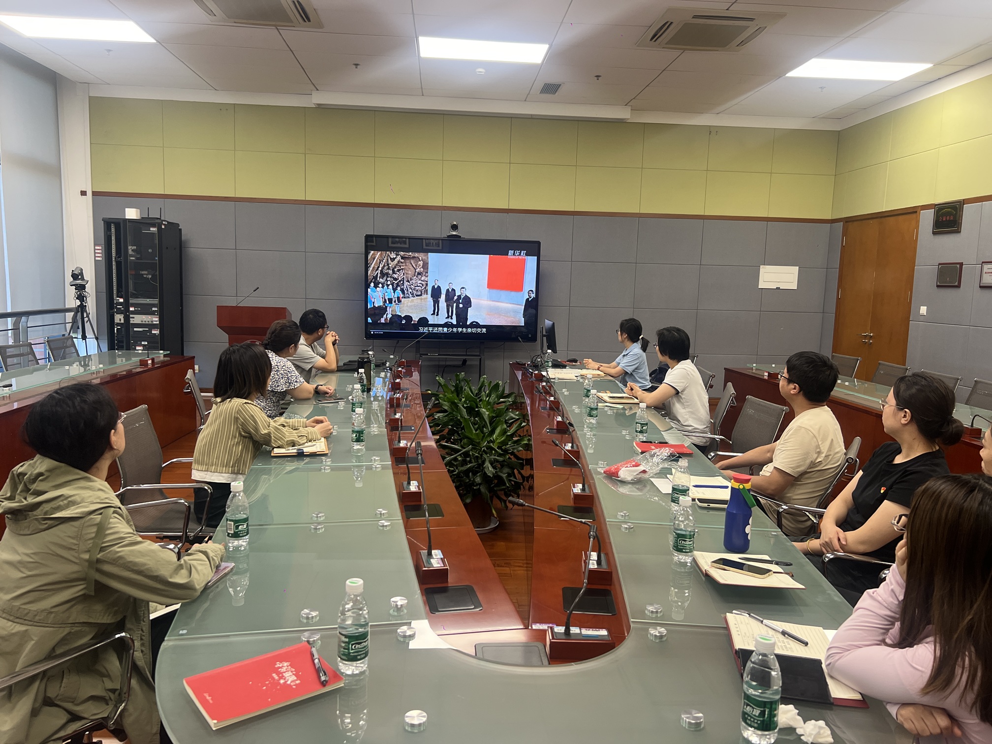 1759195251855095537.jpg 1759195251855095537.jpg